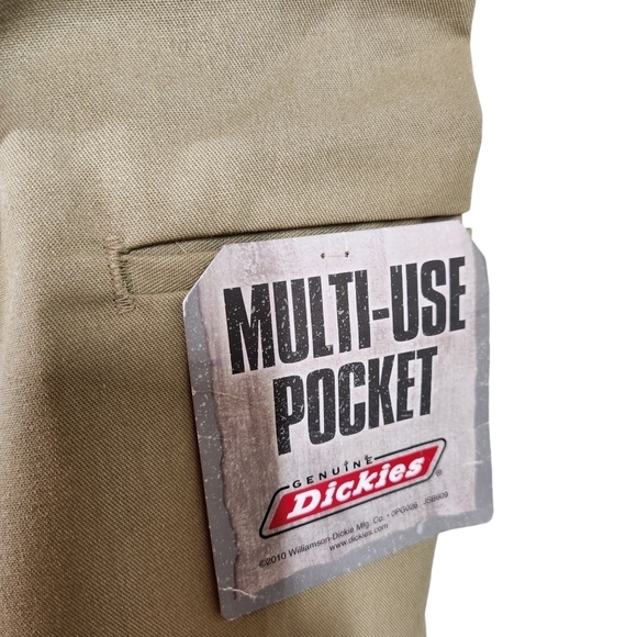 NWT Dickies Khaki Mens Shorts Wrinkle Resistant Multi Use Pockets, sz 44 - Picture 4 of 10
